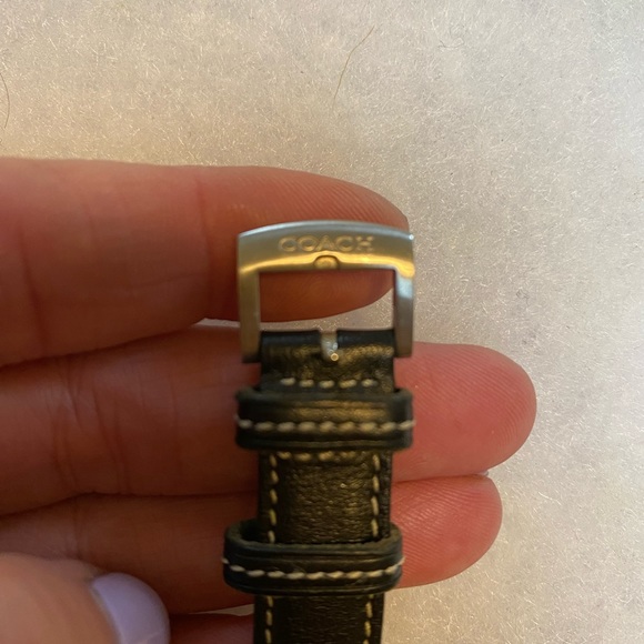 EUC -Vintage Coach Stainless Steel Women's Watch, Black Leather Band, 0169 model - Picture 9 of 9